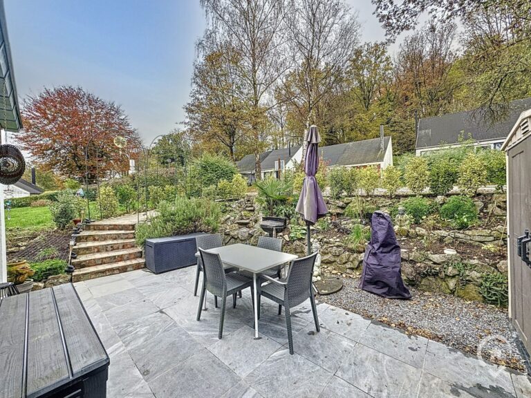Condrogest - Bungalow avec terrasse 2 chambres à vendre à Hastière