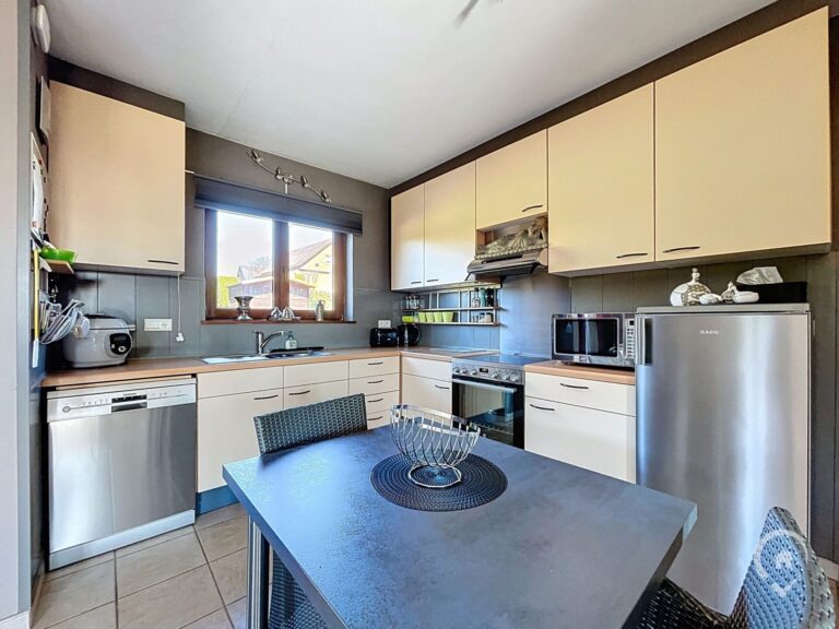 Condrogest - VENDU!! Maison 4 chambres à vendre à Ciney – Idéalement située !