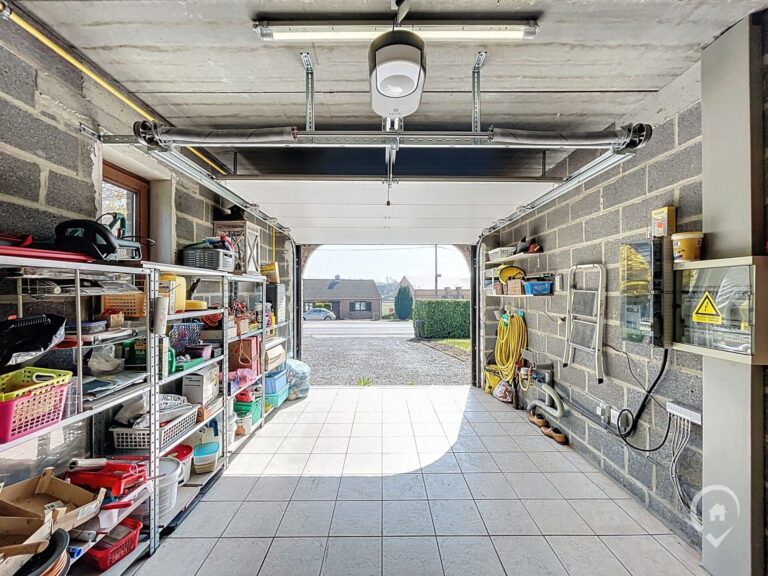 Condrogest - VENDU!! Maison 4 chambres à vendre à Ciney – Idéalement située !