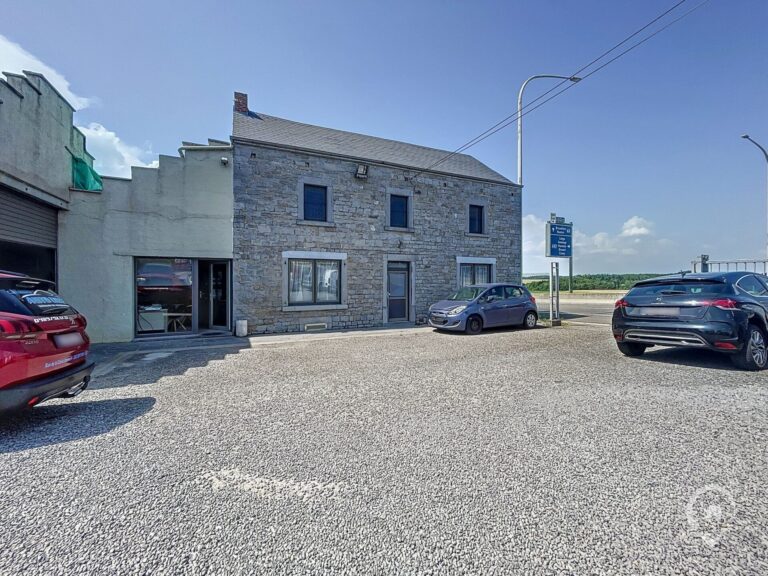 Condrogest - Vente parts de société  - Maison en pierre + garage + terrain à bâtir