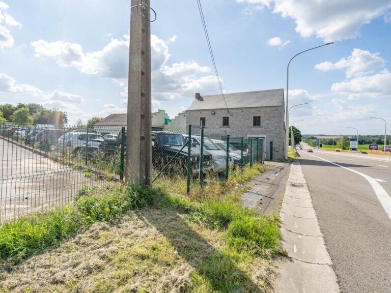 Condrogest - Vente parts de société  - Maison en pierre + garage + terrain à bâtir