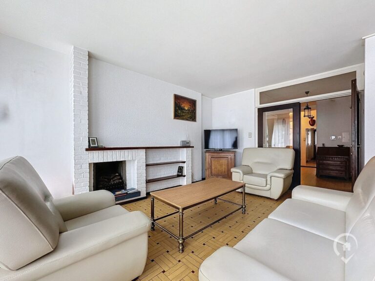Condrogest - Appartement 3 chambres en bord de Meuse à vendre à Dinant