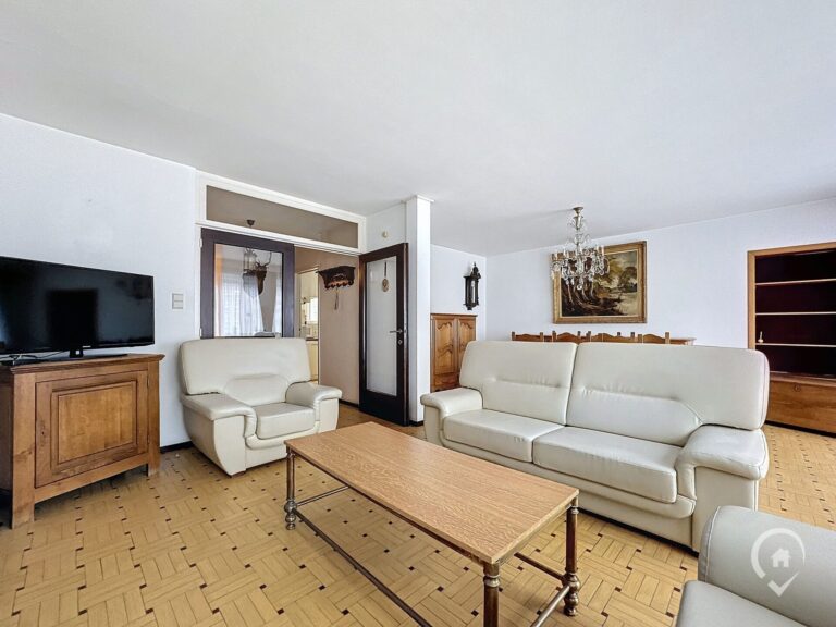 Condrogest - Appartement 3 chambres en bord de Meuse à vendre à Dinant