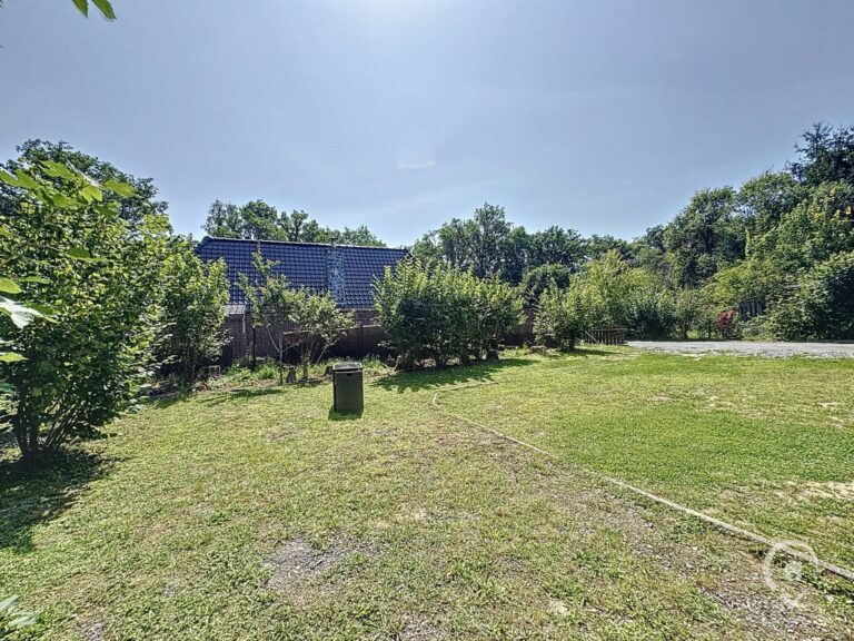 Condrogest - Tiny House sur un terrain privé de 4 ares à vendre à Onhaye