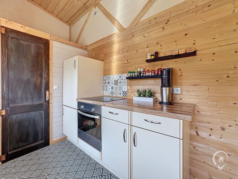 Condrogest - Tiny House sur un terrain privé de 4 ares à vendre à Onhaye