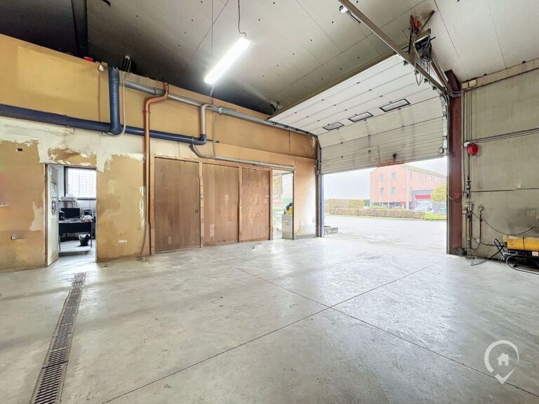 Condrogest - VENDU!!! Entrepôt de 420m² à vendre à Landenne