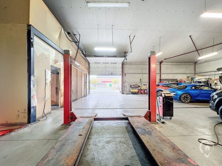 Condrogest - VENDU!!! Entrepôt de 420m² à vendre à Landenne