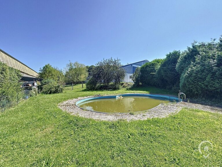 Condrogest - Propriété agricole de 3 hectares à vendre à Dréhance, Dinant