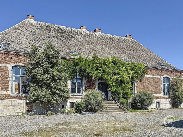Condrogest - Propriété agricole de 3 hectares à vendre à Dréhance, Dinant
