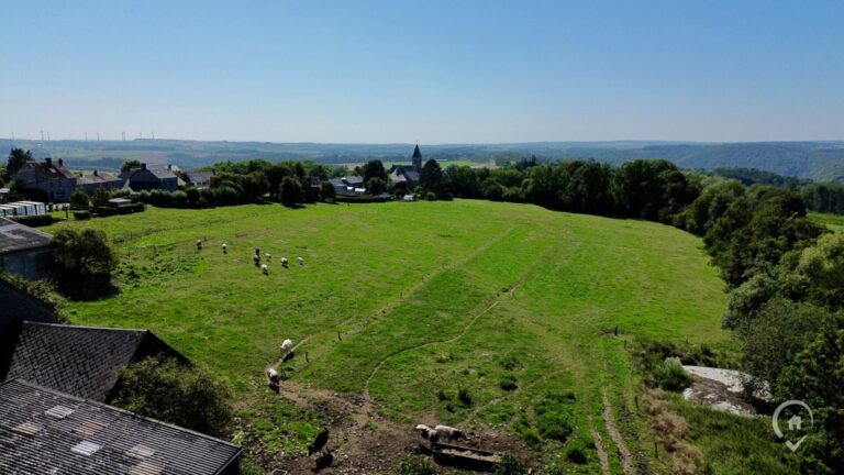 Condrogest - Propriété agricole de 3 hectares à vendre à Dréhance, Dinant