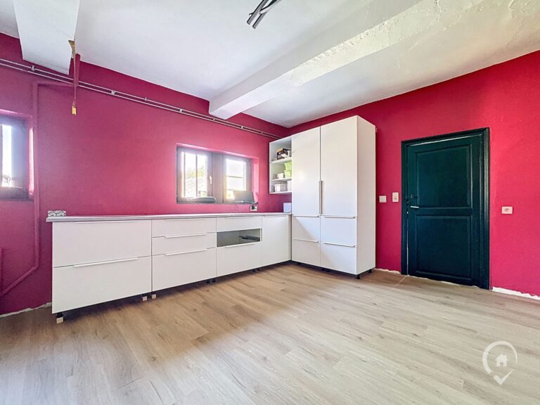 Condrogest - Propriété agricole de 3 hectares à vendre à Dréhance, Dinant