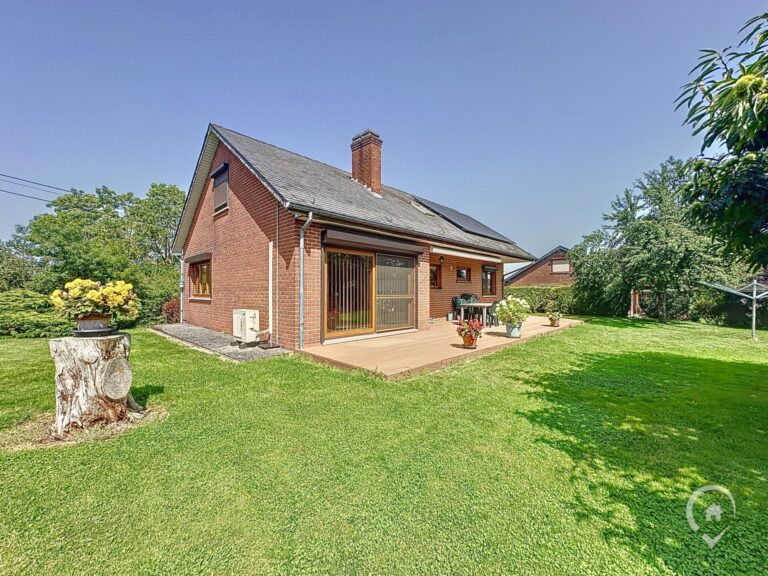 Condrogest - Superbe villa 4 chambres et jardin à vendre à Marche