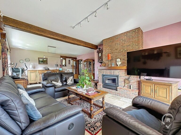 Condrogest - Superbe villa 4 chambres et jardin à vendre à Marche