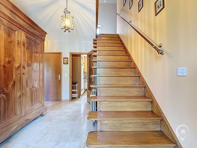 Condrogest - Superbe villa 4 chambres et jardin à vendre à Marche