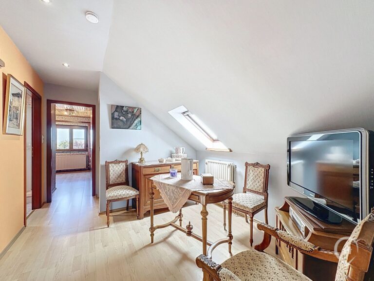 Condrogest - Superbe villa 4 chambres et jardin à vendre à Marche