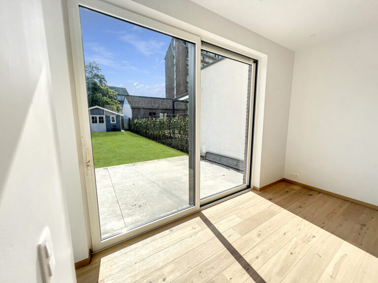 100% VENDU - 4 appartements et 2 maisons à Jambes - 7