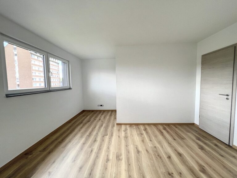 100% VENDU - 4 appartements et 2 maisons à Jambes - 14