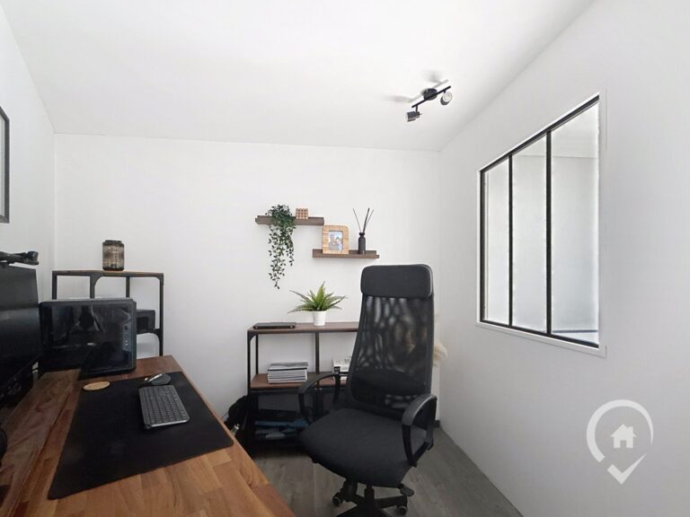 Condrogest - Maison rénovée à vendre à Feschaux