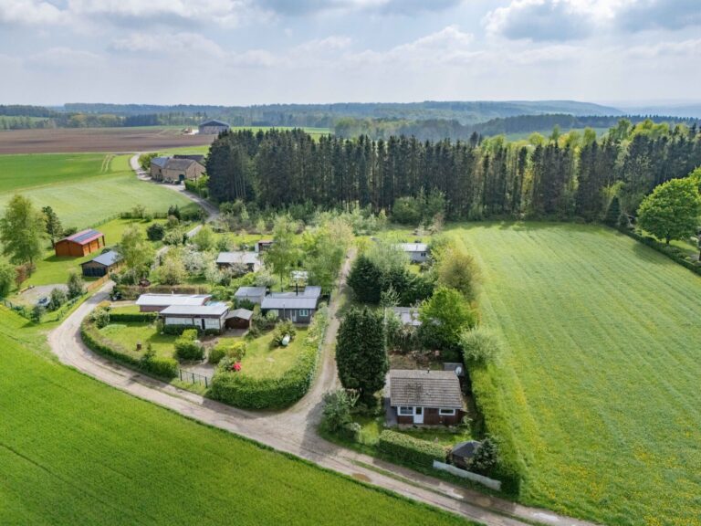 Condrogest - VENDU !!! Chalet dans un endroit paisible au milieu des campagnes