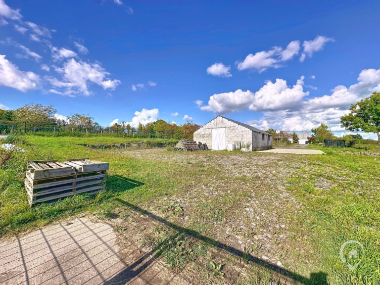 Condrogest - Ensemble immobilier sur 3,5 hectares à vendre à Serinchamps