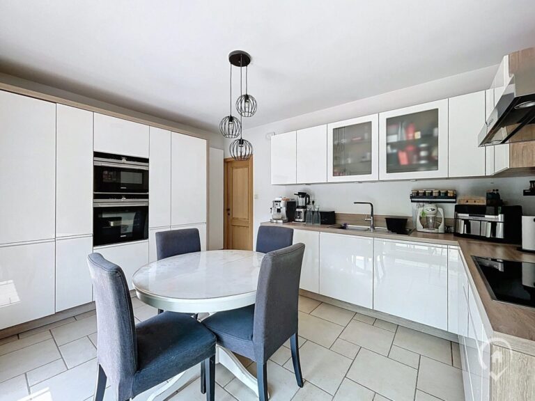 Condrogest - VENDU !!! Rare maison de plain-pied dans un quartier prisé