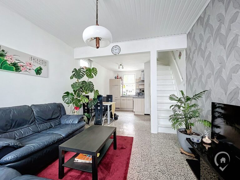 Condrogest - Maison 2 chambres à vendre au centre de Ciney