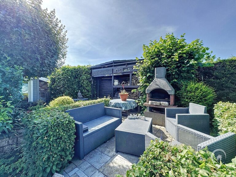 Condrogest - Chalet et terrain à vendre à Hastière