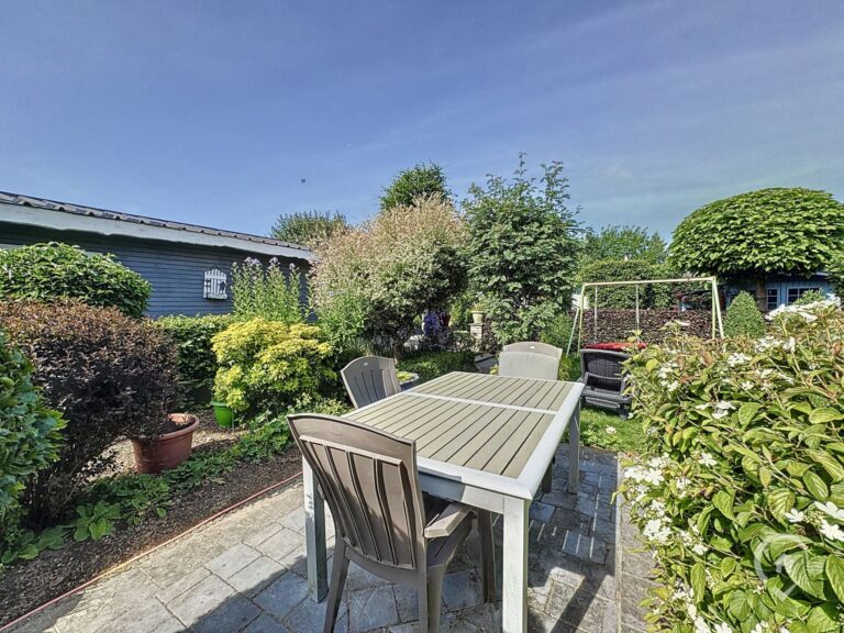 Condrogest - Chalet et terrain à vendre à Hastière