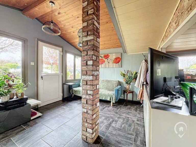 Condrogest - Chalet et terrain à vendre à Hastière