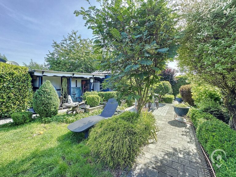 Condrogest - Chalet et terrain à vendre à Hastière