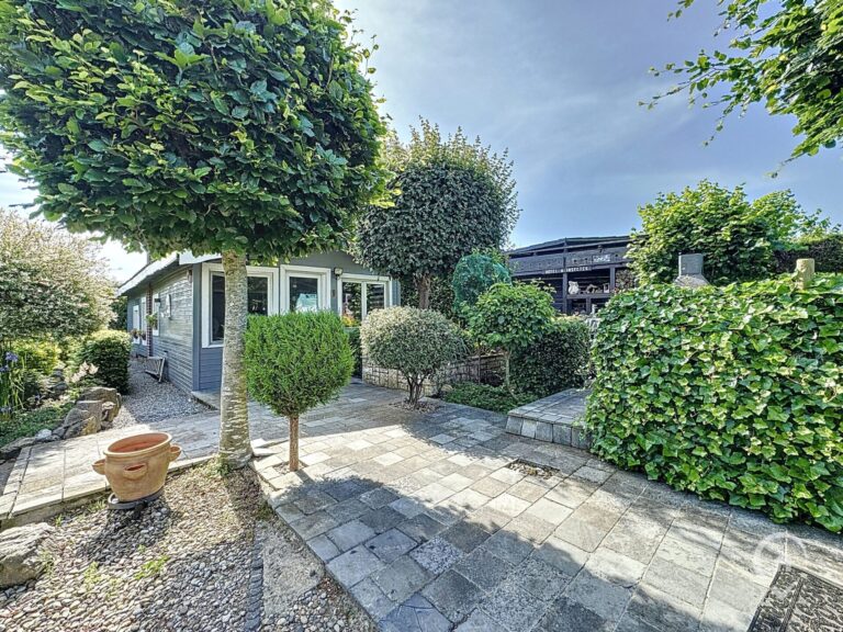 Condrogest - Chalet et terrain à vendre à Hastière