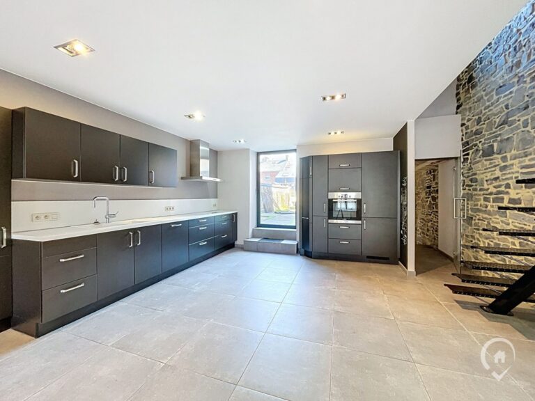 Condrogest - Immeuble à vendre au centre-ville de Ciney