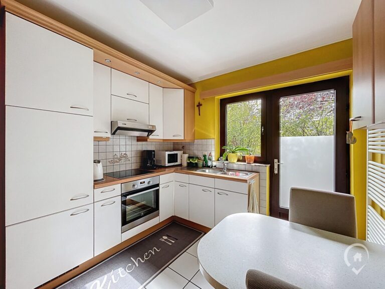 Condrogest - SOUS OPTION !!! Agréable maison de 4 chambres