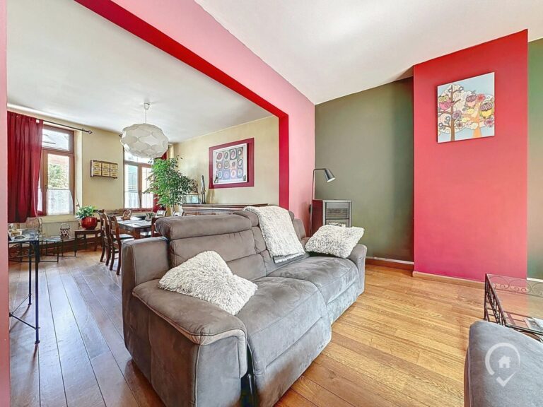 Condrogest - SOUS OPTION !!! Maison 4 façades 5 chambres à vendre à Marche-en-Famenne