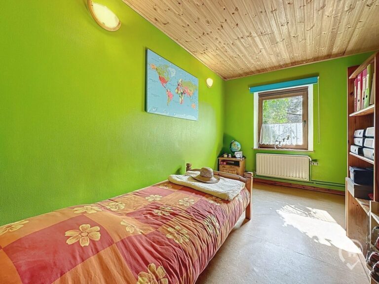 Condrogest - SOUS OPTION !!! Maison 4 façades 5 chambres à vendre à Marche-en-Famenne