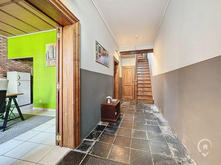 Condrogest - SOUS OPTION !!! Maison 4 façades 5 chambres à vendre à Marche-en-Famenne