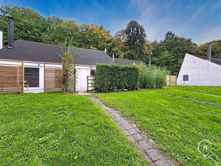 Condrogest - Bungalow 2 chambres avec terrasse à vendre à Hastière