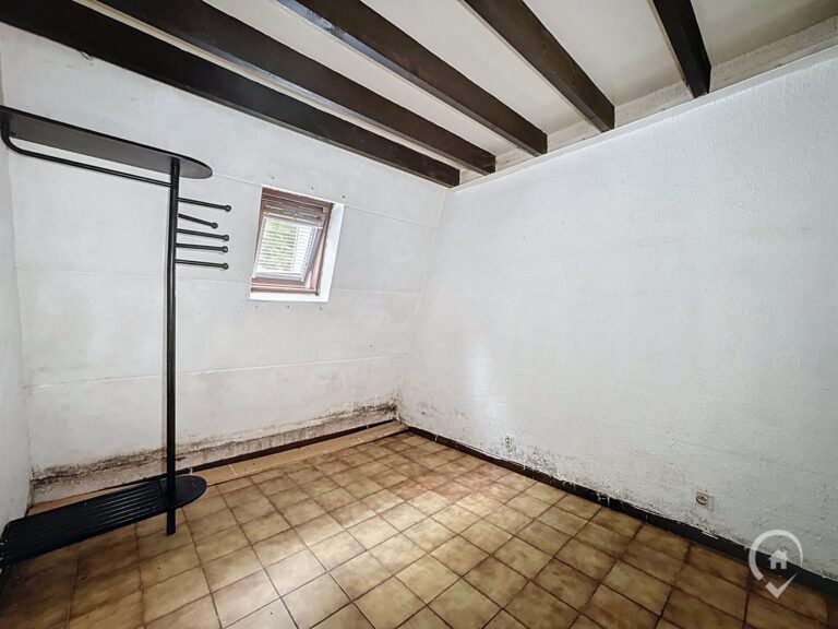 Condrogest - Bungalow 2 chambres avec terrasse à vendre à Hastière