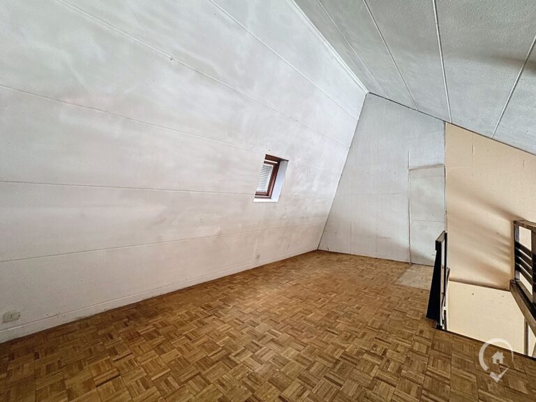 Condrogest - Bungalow 2 chambres avec terrasse à vendre à Hastière