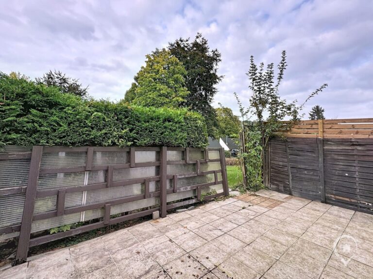 Condrogest - Bungalow 2 chambres avec terrasse à vendre à Hastière