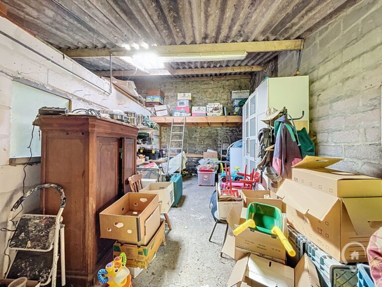 Condrogest - SOUS OPTION !!! Maison en pierre 3 chambres à vendre à Ohey