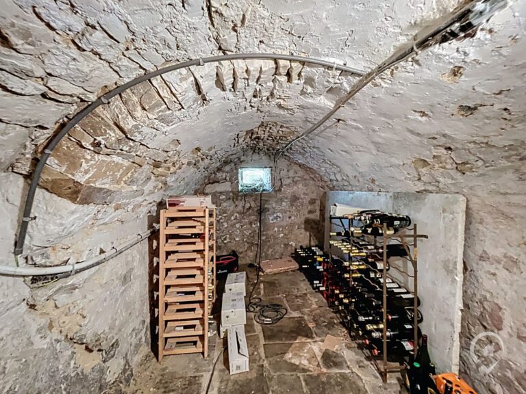 Condrogest - SOUS OPTION !!! Maison en pierre 3 chambres à vendre à Ohey