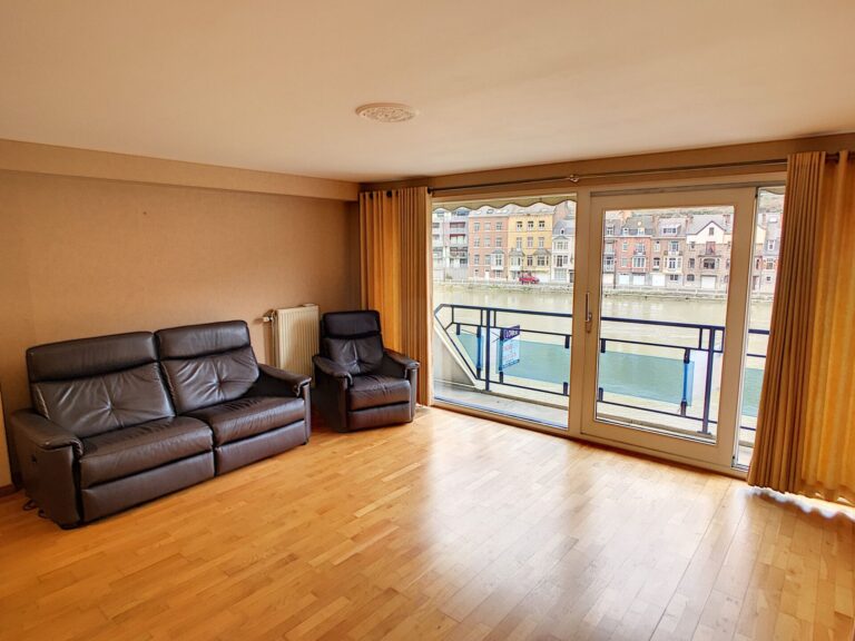 Condrogest - Appartement 2 chambres en bord de Meuse à Dinant