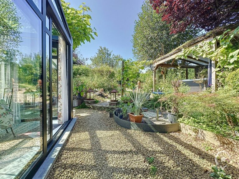 Condrogest - Villa à Naomé à vendre