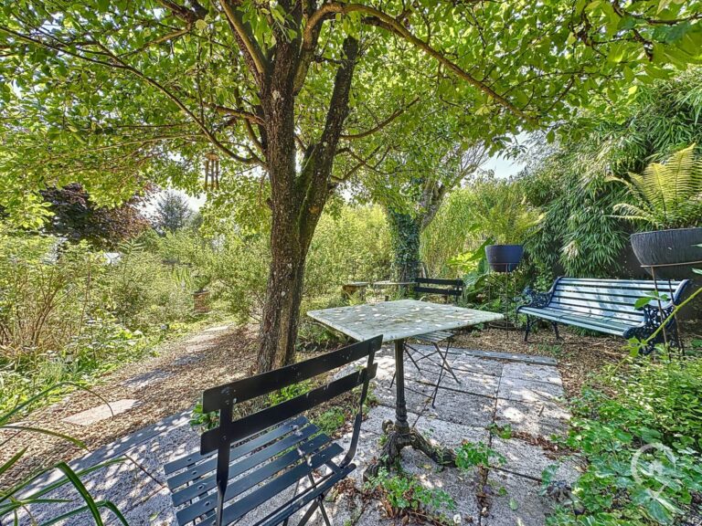 Condrogest - Villa à Naomé à vendre