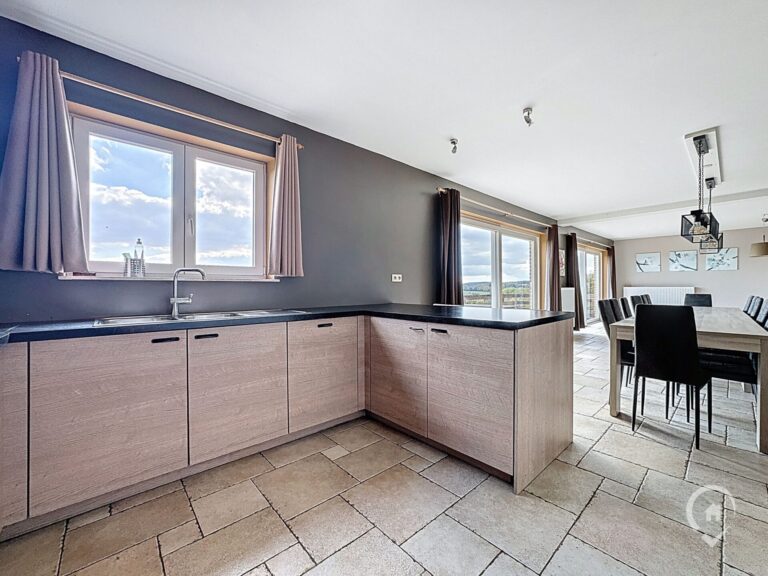 Condrogest - Villa 7 chambres à vendre à Inzemont - Hastière