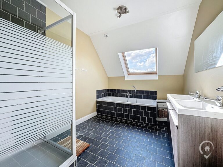 Condrogest - Villa 7 chambres à vendre à Inzemont - Hastière