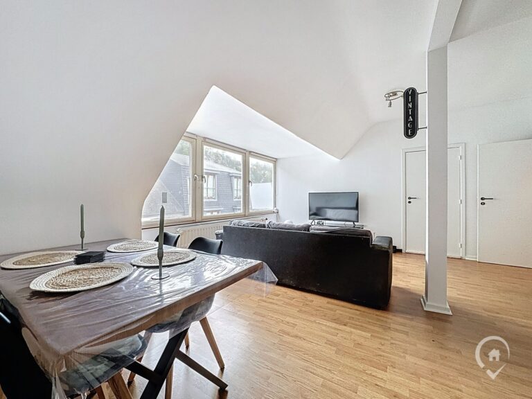 Condrogest - Appartement de 85m² à vendre  au centre de Dinant