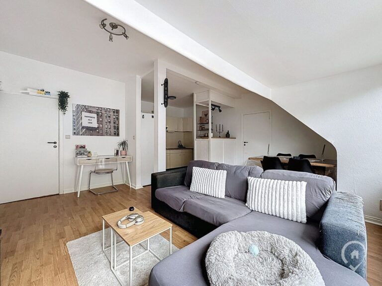 Condrogest - Appartement de 85m² à vendre  au centre de Dinant