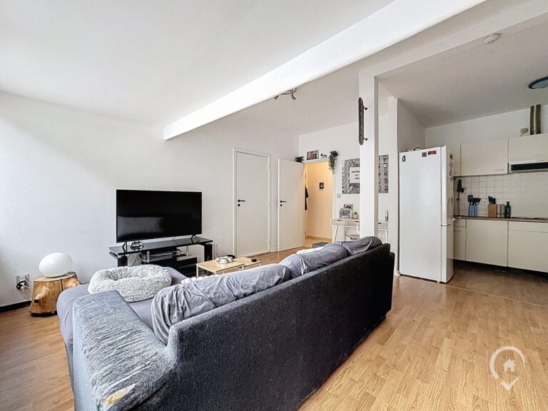 Condrogest - Appartement de 85m² à vendre  au centre de Dinant